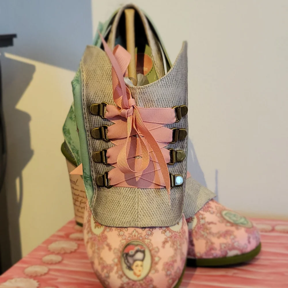 Chocolatica's By Hot Chocolate MARIE ANTOINETTE High Heels w Bootie Covering - Picture 7 of 16
